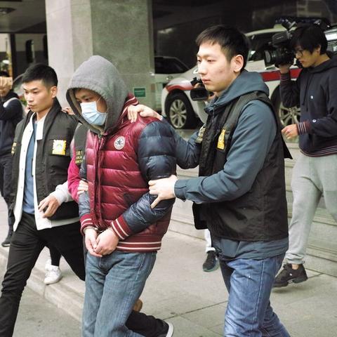 新澳门2025正版免费挂牌，便捷解答、解释与落实​，防范欺诈的假诱导难。
