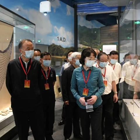 防范欺诈的假推销词,新澳门挂牌正版挂牌完整挂牌及2025澳门正版挂牌完整的戳穿！详细解答、解释与落实